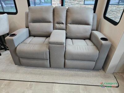 2027 Coachmen RV Chaparral — photo 40 view