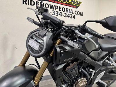 2026 Honda CB650R E-Clutch - Photo 11