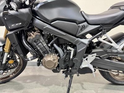2026 Honda CB650R E-Clutch - Photo 12