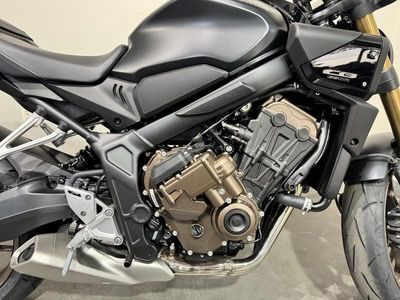 2026 Honda CB650R E-Clutch - Photo 17