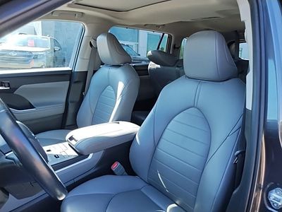 2022 Toyota Highlander - Photo 22