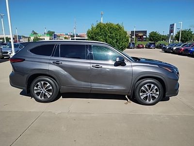 2022 Toyota Highlander - Photo 7