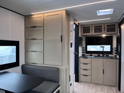 2026 Keystone RV Walkabout - Photo 8