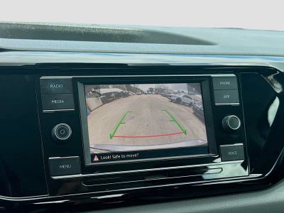 2022 Volkswagen Taos — photo 11 view