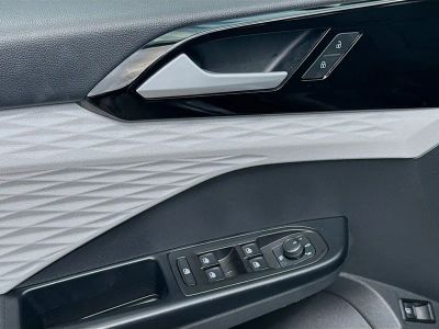 2022 Volkswagen Taos — photo 14 view
