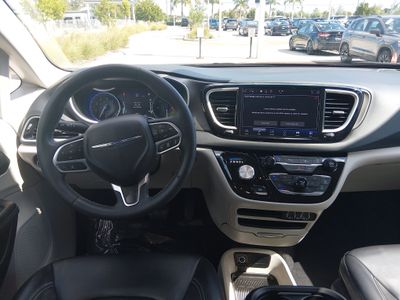 2023 Chrysler Pacifica - Photo 12