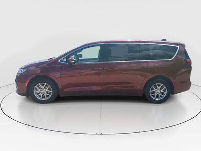 2023 Chrysler Pacifica - Photo 4