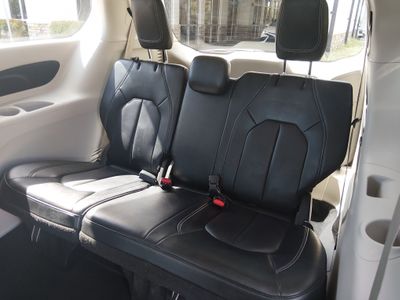 2023 Chrysler Pacifica - Photo 18