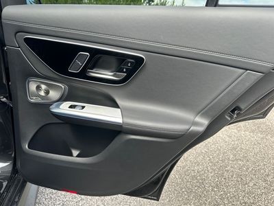 2025 Mercedes-Benz GLC - Photo 31