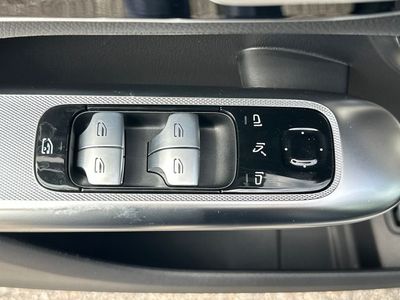 2025 Mercedes-Benz GLC - Photo 27