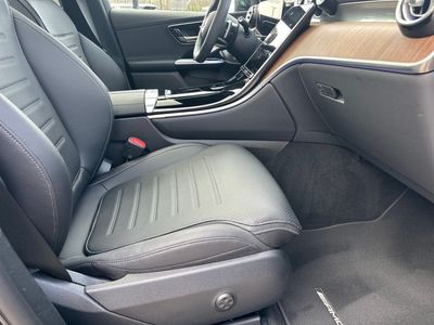 2025 Mercedes-Benz GLC - Photo 36