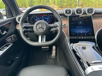 2025 Mercedes-Benz GLC - Photo 2