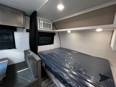 2025 Jayco Jay Flight SLX - Photo 13