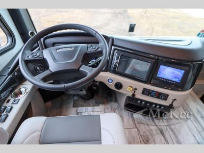 2025 Fleetwood RV Discovery LXE - Photo 29