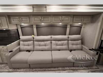 2025 Fleetwood RV Discovery LXE - Photo 37