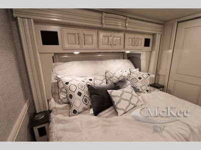 2025 Fleetwood RV Discovery LXE - Photo 53