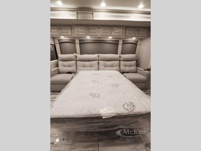 2025 Fleetwood RV Discovery LXE - Photo 40