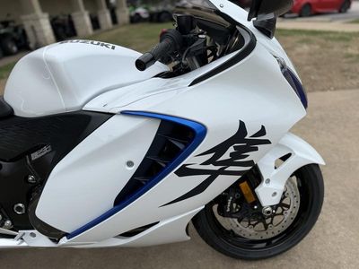 2026 Suzuki Hayabusa — photo 11 view