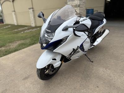 2026 Suzuki Hayabusa — rear three-quarter view