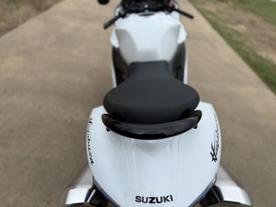 2026 Suzuki Hayabusa — photo 14 view