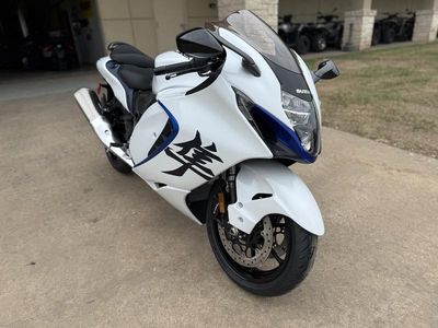 2026 Suzuki Hayabusa — side profile view