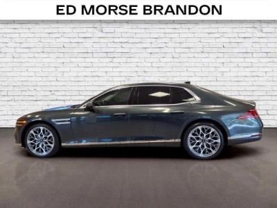 2023 Genesis G90 — side profile view