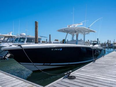 2013 Jupiter 34 FS — rear three-quarter view