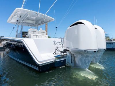 2013 Jupiter 34 FS — side profile view