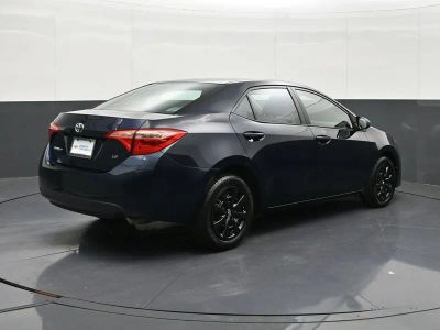 2017 Toyota Corolla — detail view