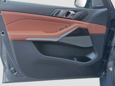2026 BMW X5 — photo 22 view
