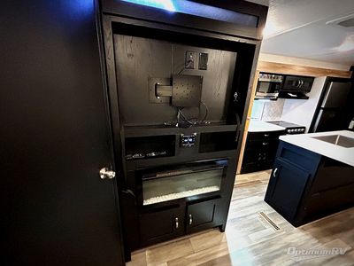 2023 Coachmen Freedom Express Liberty Edition - Photo 10