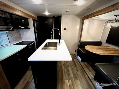 2023 Coachmen Freedom Express Liberty Edition - Photo 4