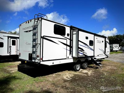 2023 Coachmen Freedom Express Liberty Edition - Photo 2