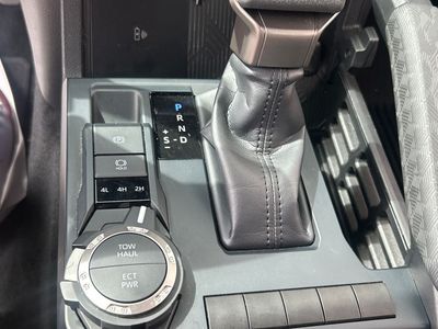 2025 Toyota Tacoma - Photo 13