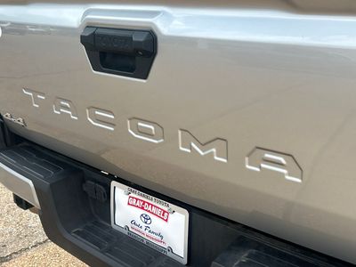 2025 Toyota Tacoma - Photo 31