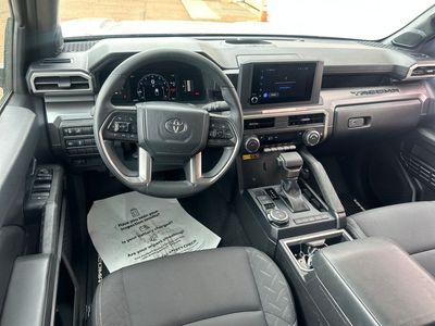 2025 Toyota Tacoma - Photo 2
