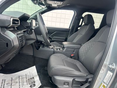 2025 Toyota Tacoma - Photo 3