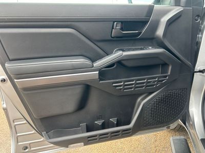 2025 Toyota Tacoma - Photo 6