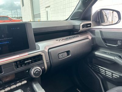 2025 Toyota Tacoma - Photo 14