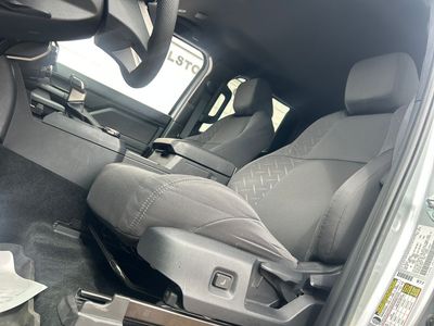 2025 Toyota Tacoma - Photo 8