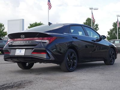 2026 Hyundai Elantra — photo 19 view