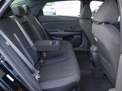 2026 Hyundai Elantra — photo 25 view