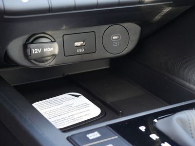 2026 Hyundai Elantra — photo 11 view