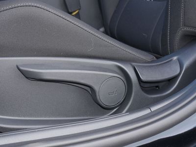 2026 Hyundai Elantra — photo 34 view