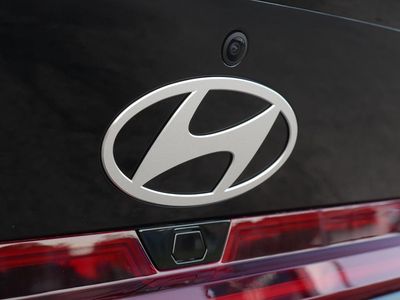 2026 Hyundai Elantra — photo 17 view