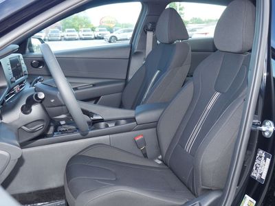 2026 Hyundai Elantra — photo 33 view