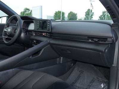 2026 Hyundai Elantra — photo 23 view