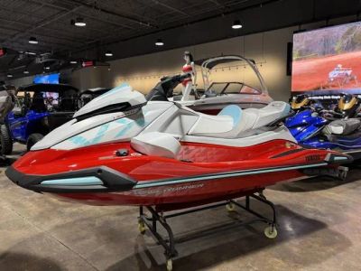 2025 Yamaha WaveRunners VX® Limited — front three-quarter view