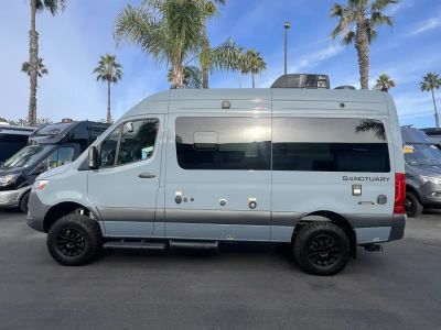2025 Thor Motor Coach SANCTUARY - Photo 17