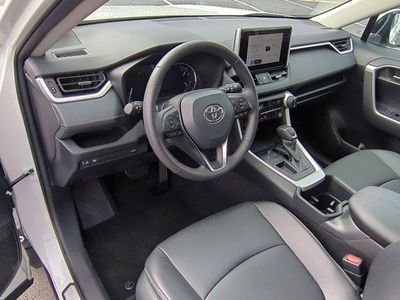 2025 Toyota RAV4 - Photo 9